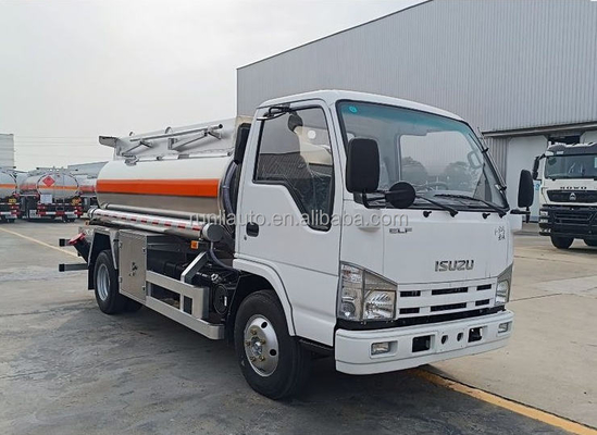 ISUZU 5000L Fuel Tanker Truck 4X2 Manual Transmission
