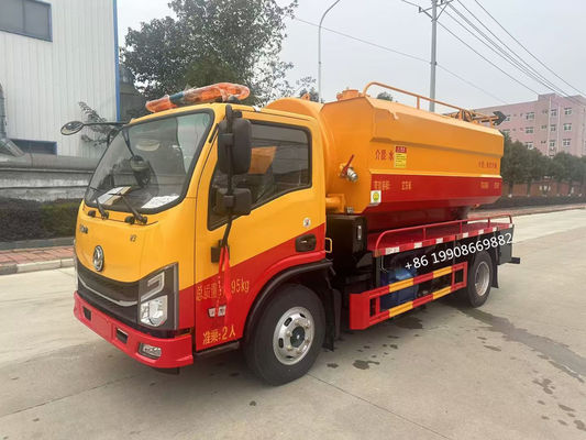 Camion d'aspiration d'eaux usées Dongfeng 4x2, conducteur 8000L, avec pompe à vide pour aspirer les eaux usées, camion-citerne de vidange à vide